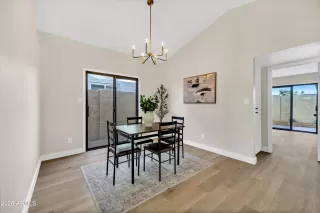 Photo #6: 6968077 Listing 