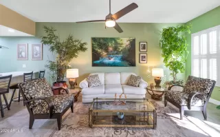 Photo #3: 6968103 Listing 