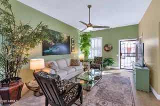 Photo #4: 6968103 Listing 