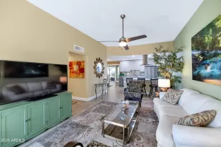 Photo #5: 6968103 Listing 