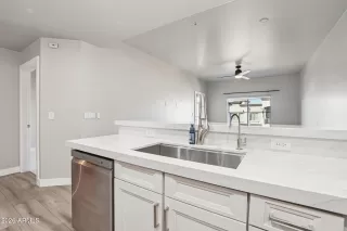 Photo #6: 6968178 Listing 