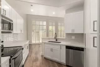 Photo #5: 6968234 Listing