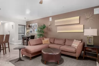 Photo #5: 6968374 Listing 