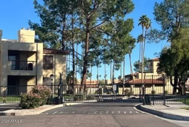 MLS: 6968433 Condo For Sale