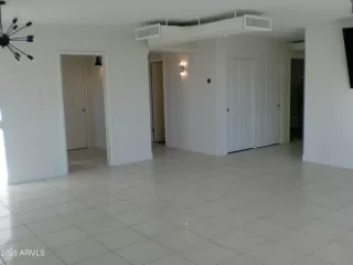 Photo #4: 6968446 Listing