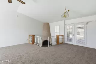 Photo #5: 6968482 Listing 