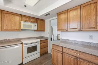 Photo #6: 6968482 Listing 