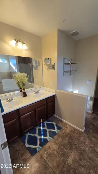 Photo #1: 6968565 Listing 