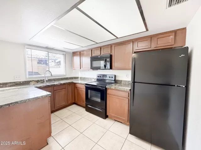 MLS: 6968579 Condo For Sale