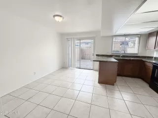 Photo #6: 6968579 Listing 