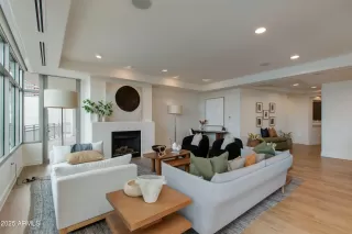 Photo #2: 6968628 Listing 