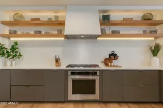 Photo #5: 6968628 Listing 