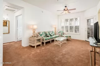 Photo #5: 6968635 Listing