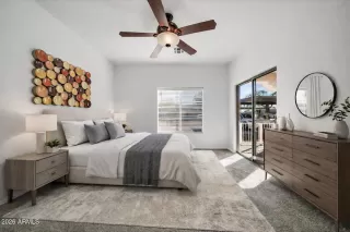 Photo #5: 6968671 Listing