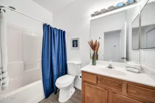 Photo #6: 6968671 Listing