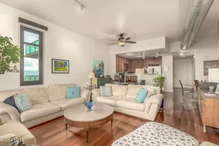 Photo #1: 6968742 Listing 