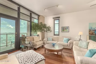 Photo #2: 6968742 Listing 