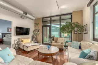 Photo #4: 6968742 Listing 