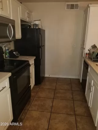 Photo #2: 6968773 Listing