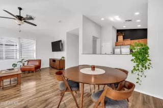 Photo #6: 6968823 Listing