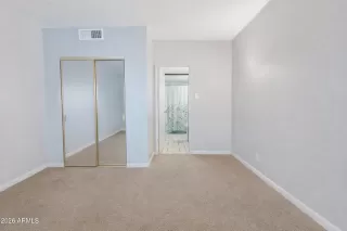 Photo #6: 6968853 Listing 