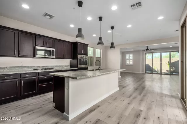 MLS: 6968855 Condo For Sale