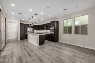 Photo #5: 6968855 Listing 