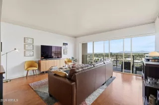 Photo #3: 6968865 Listing 