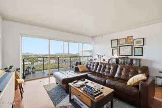 Photo #4: 6968865 Listing 