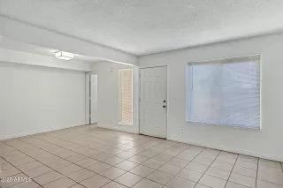 Photo #4: 6968939 Listing 