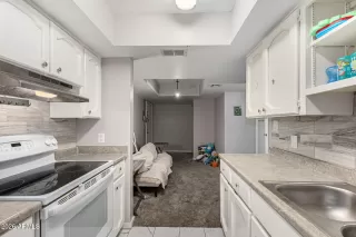 Photo #5: 6969002 Listing 