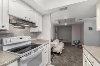 Photo #6: 6969002 Listing 