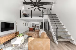 Photo #6: 6969257 Listing 