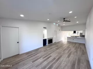 Photo #6: 6969293 Listing 