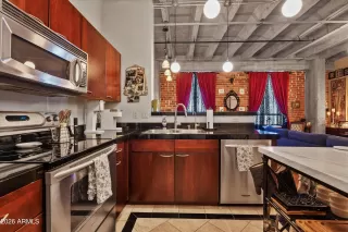 Photo #6: 6969365 Listing 