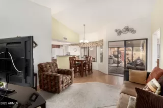 Photo #6: 6969399 Listing 