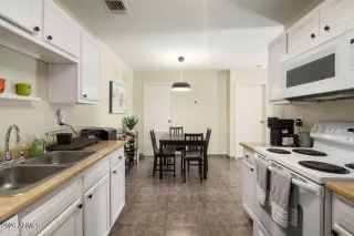 Photo #6: 6969490 Listing 