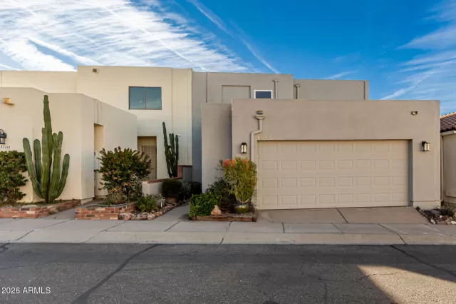 MLS: 6969582 Condo For Sale