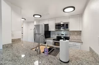 Photo #4: 6969728 Listing 