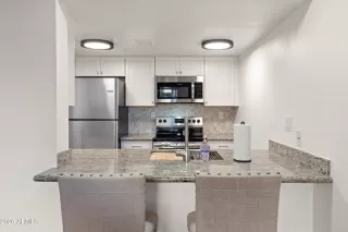 Photo #5: 6969728 Listing 