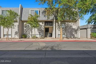 More Details about MLS # 6970023 : 1012 E OSBORN ROAD E#E