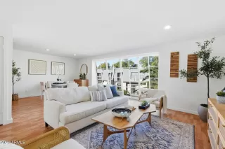 Photo #3: 6970023 Listing 