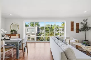 Photo #4: 6970023 Listing