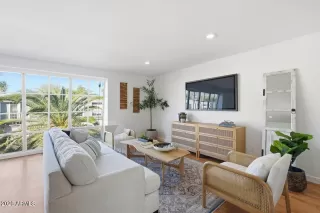 Photo #6: 6970023 Listing