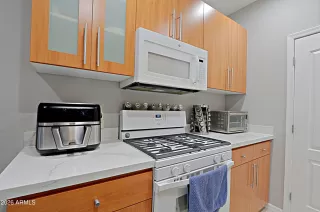 Photo #3: 6970029 Listing 