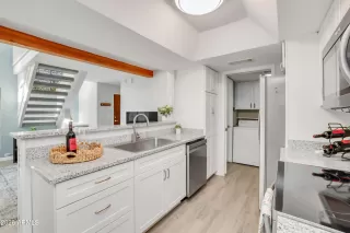 Photo #4: 6970072 Listing 