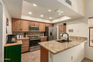 Photo #5: 6970102 Listing 