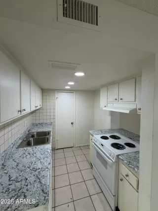 Photo #2: 6970143 Listing 