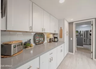 Photo #5: 6970195 Listing 