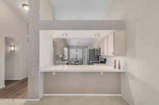 Photo #5: 6970347 Listing 